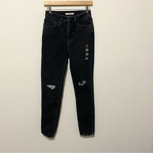 NWOT Levi’s 721 Black Distressed High Rise Skinny Jeans